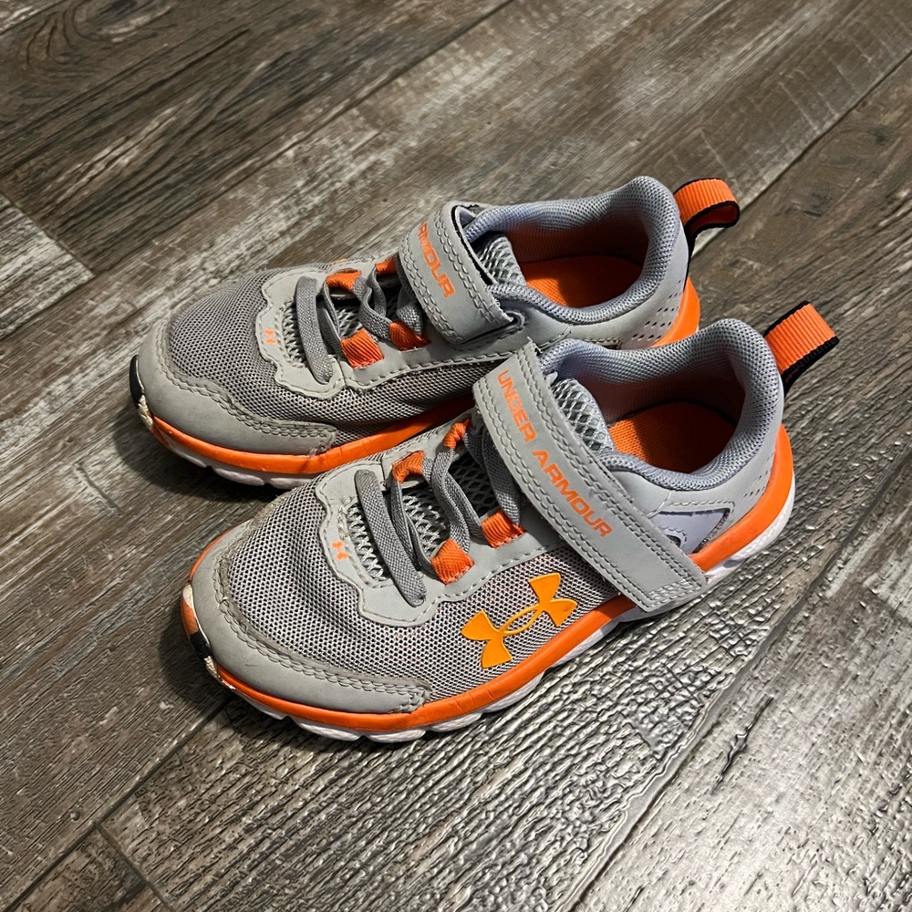 Boys Under Armour Tennis Shoes